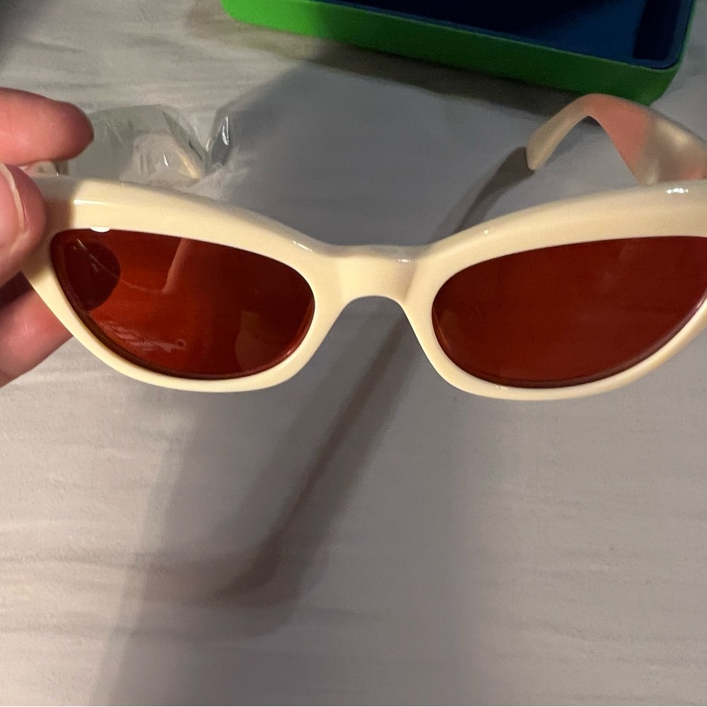NWOT Fashion Brandy Company cateye sunglasses pearl w/gold buckles, orange lense